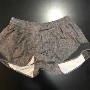 LULULEMON HOTTY HOT Size 12 2.5”